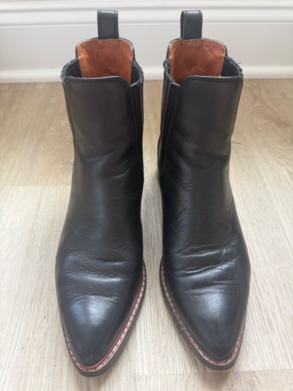 COACH Bowery Black Leather Pointed Toe Chelsea Ankle Boots Booties Size 8